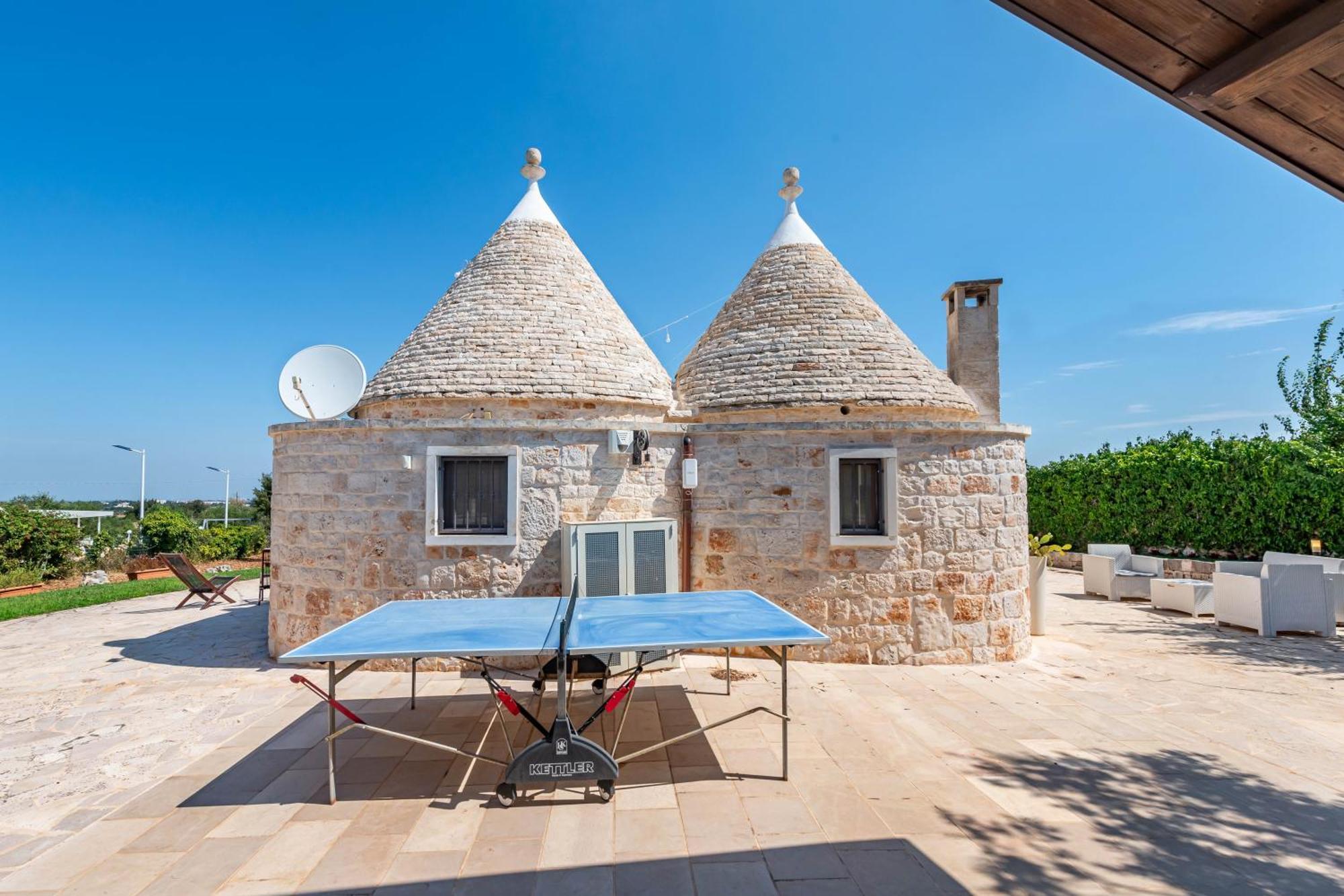 Villa Palmirotta Trulli Relais Castellana Grotte Bagian luar foto